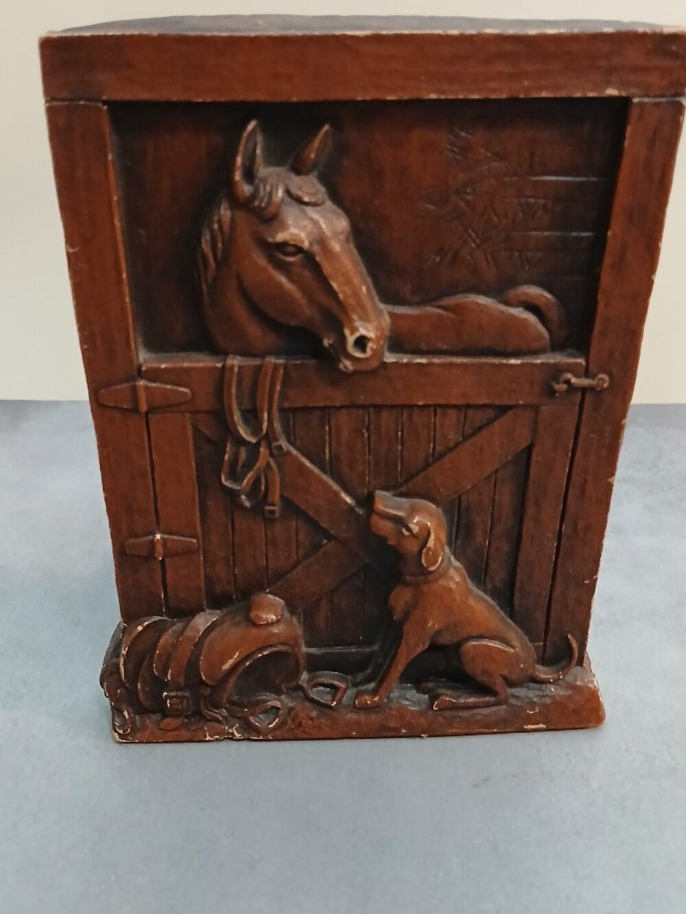 Vintage Syroco Wood Horse in Barn with Dog Bookend-Read